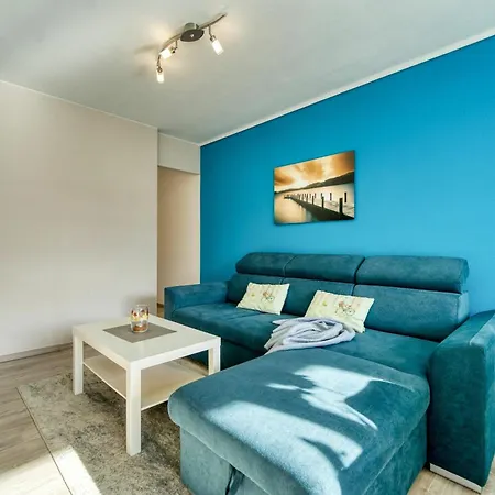 - Haus C, App 0c0108 *